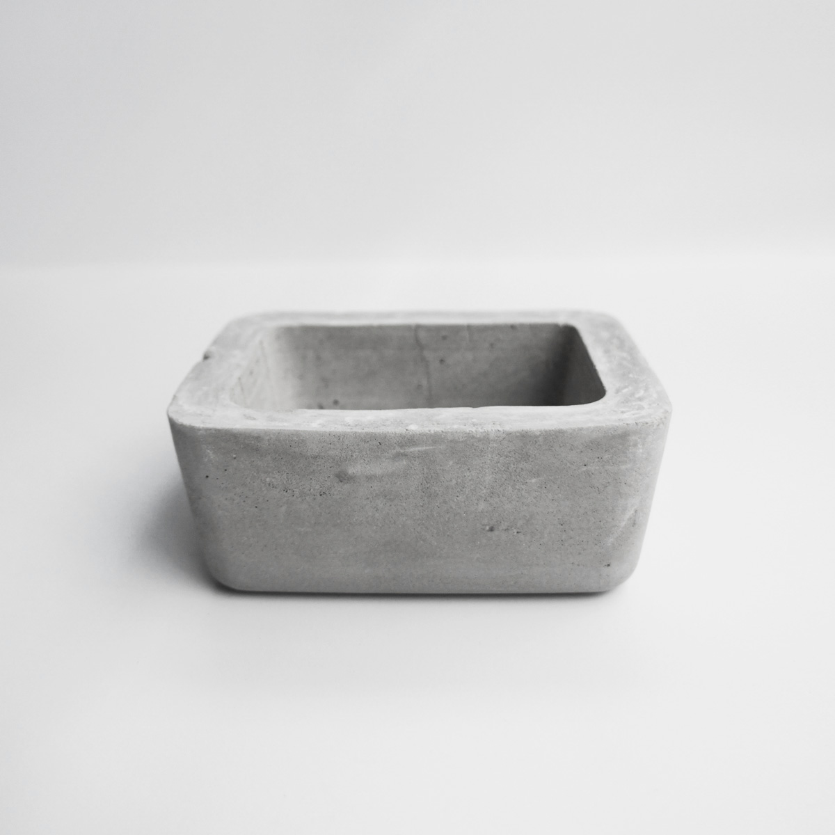 ISLAND 島嶼矩形圓角水泥盆器