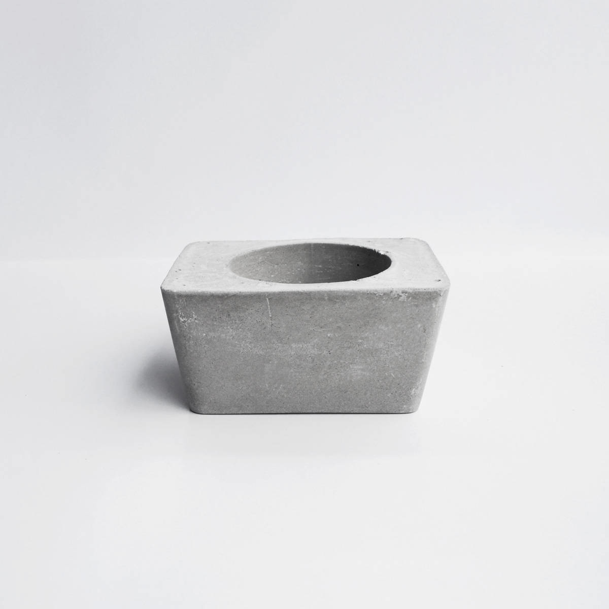 SOLO 獨奏磚型水泥盆器