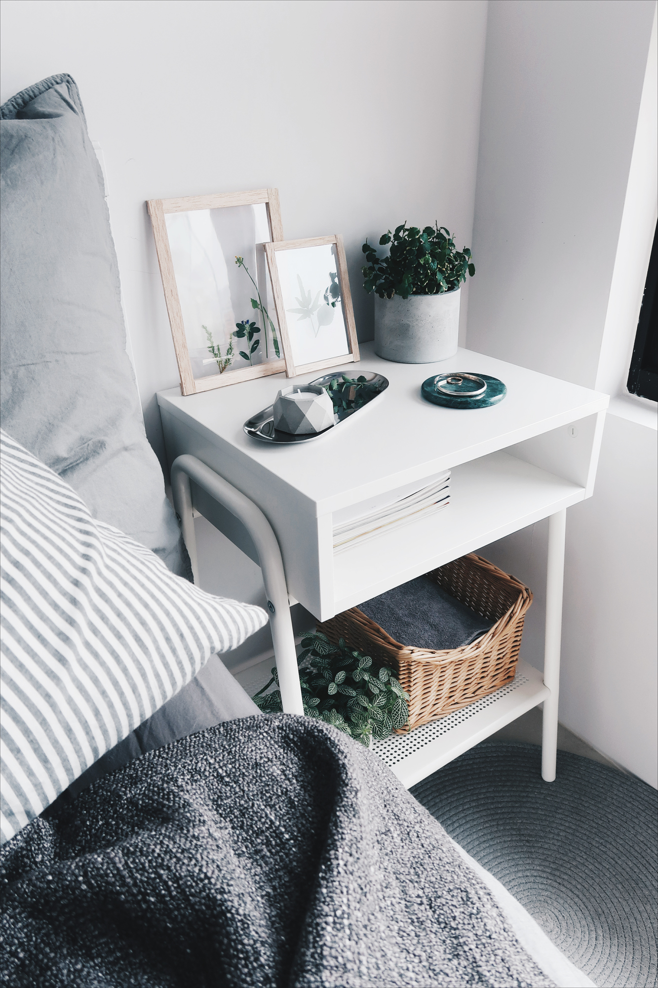 / 灰調 / DIY手作小教學：春天氣息・透明壓花掛畫