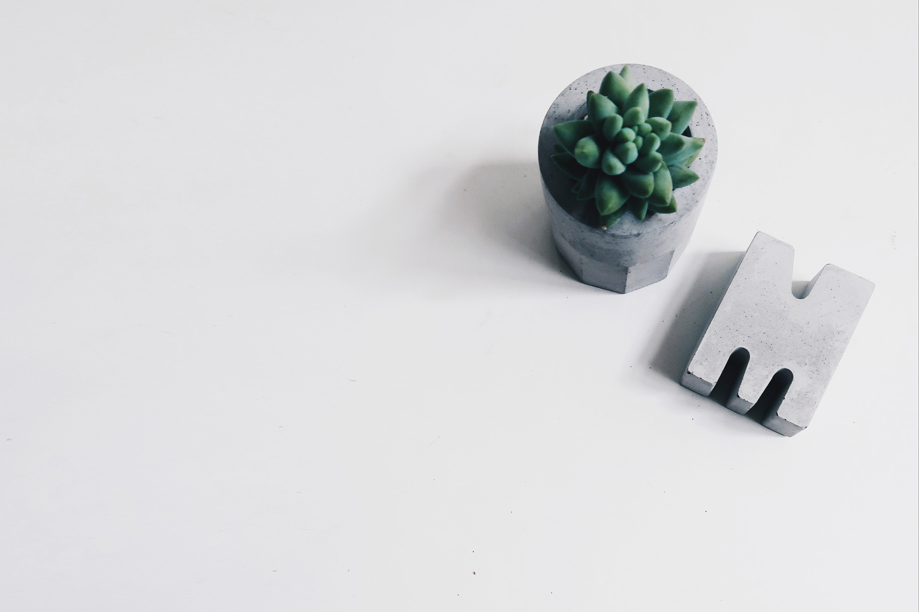 誠品敦南限定・快閃倒數活動:滿額贈水泥字母擺飾