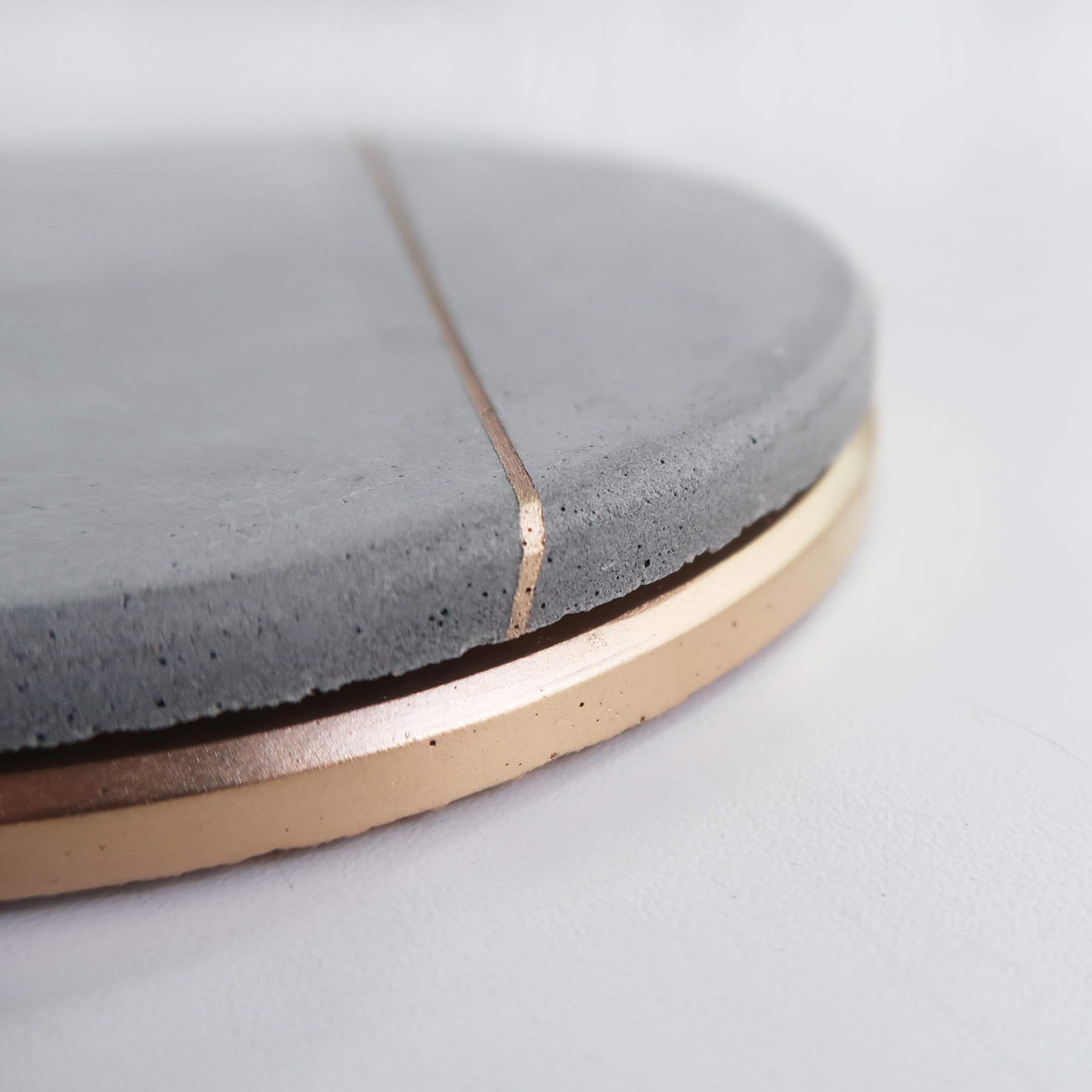 Concrete Design 月蝕金邊水泥吸水圓墊・杯墊・飾品盤 - 倒角設計
