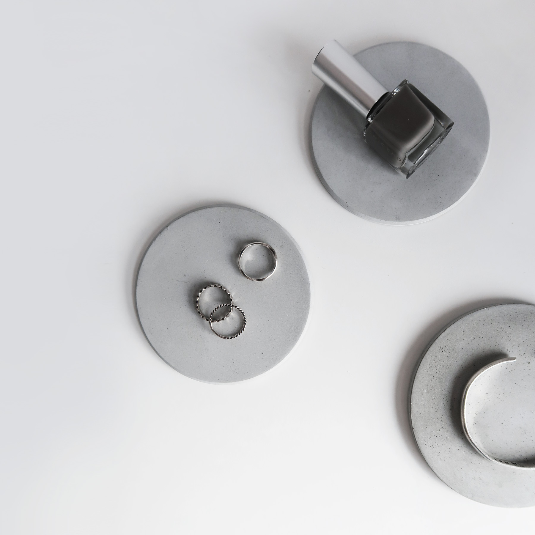 PURE MOON 月亮灰色質地水泥圓墊・飾品陳列・居家佈置