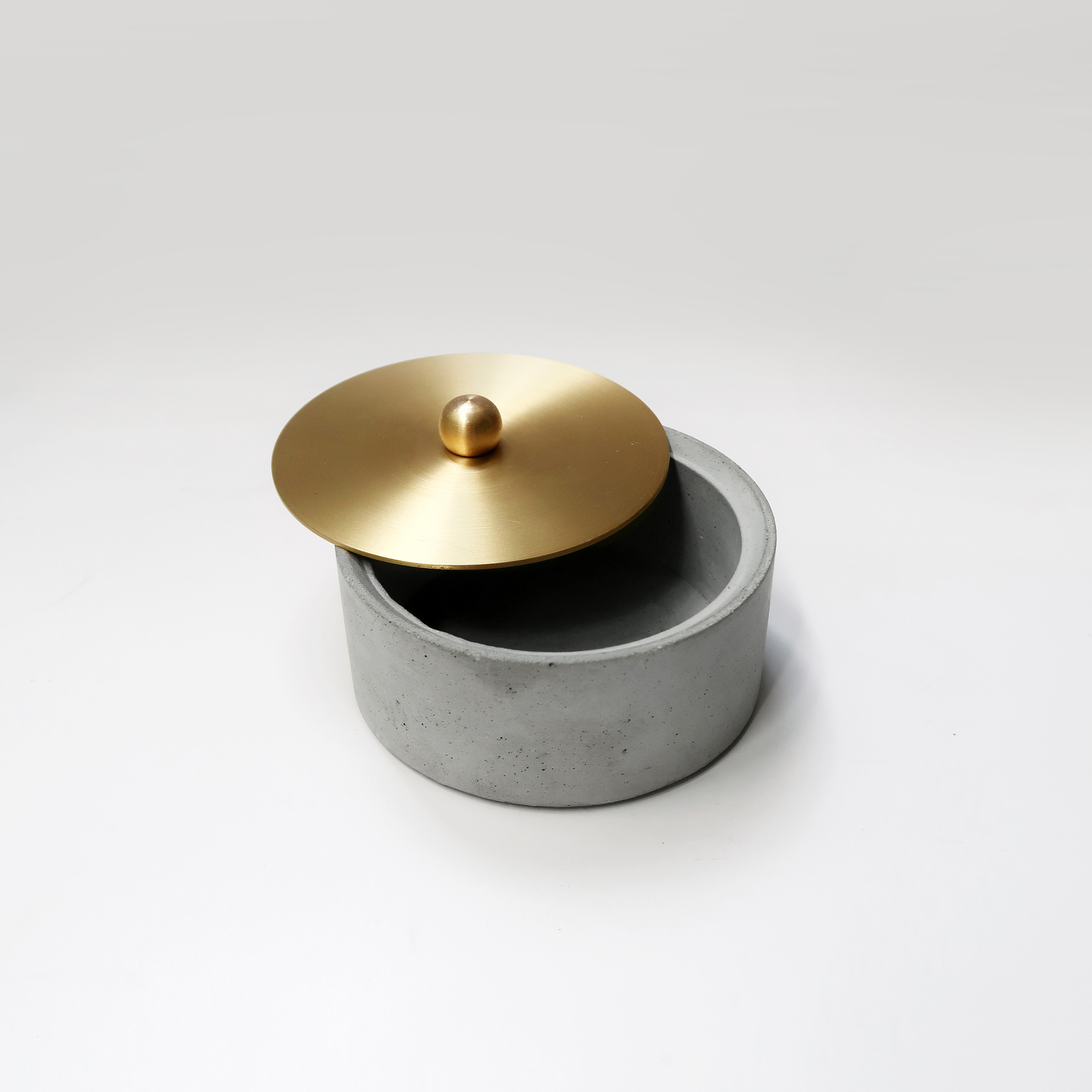 Concrete Design 懸月 / 圓球黃銅蓋水泥儲物收納罐