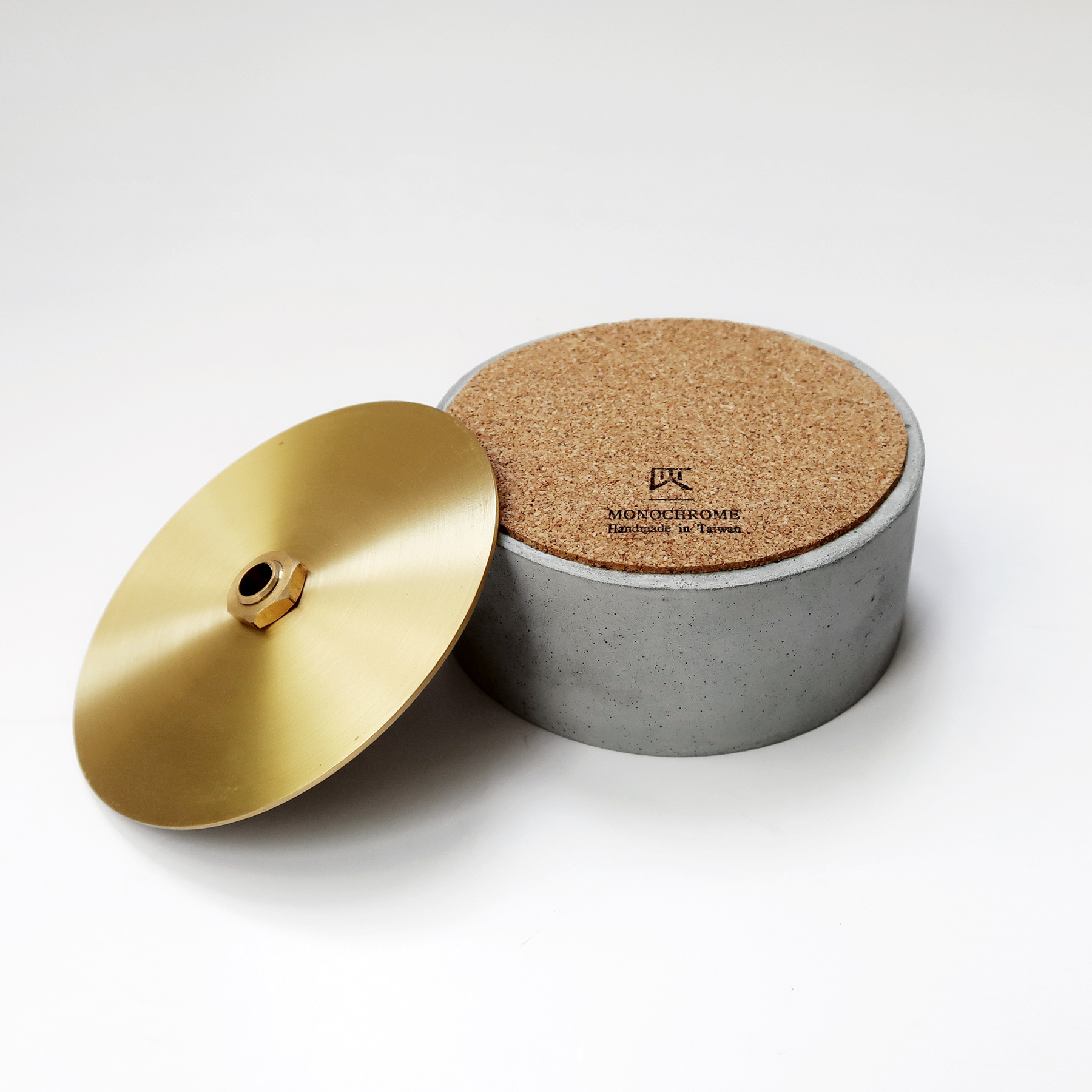 Home Decor 懸月 / 圓球黃銅蓋水泥收納罐・零錢盒・煙灰缸