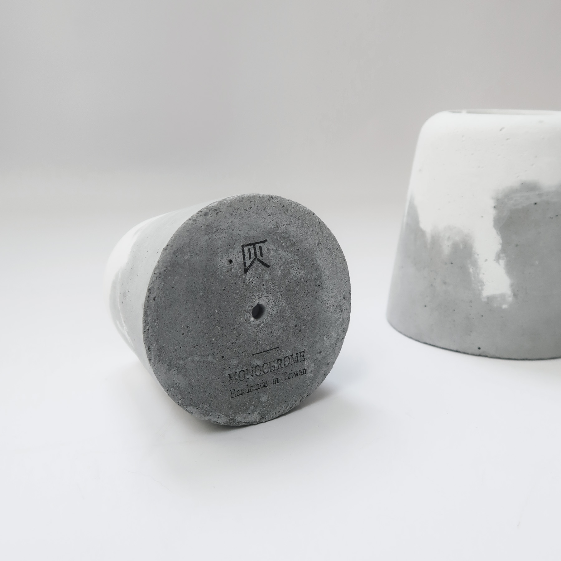 SNOW VOLCAN 雪火山雙色水泥盆器