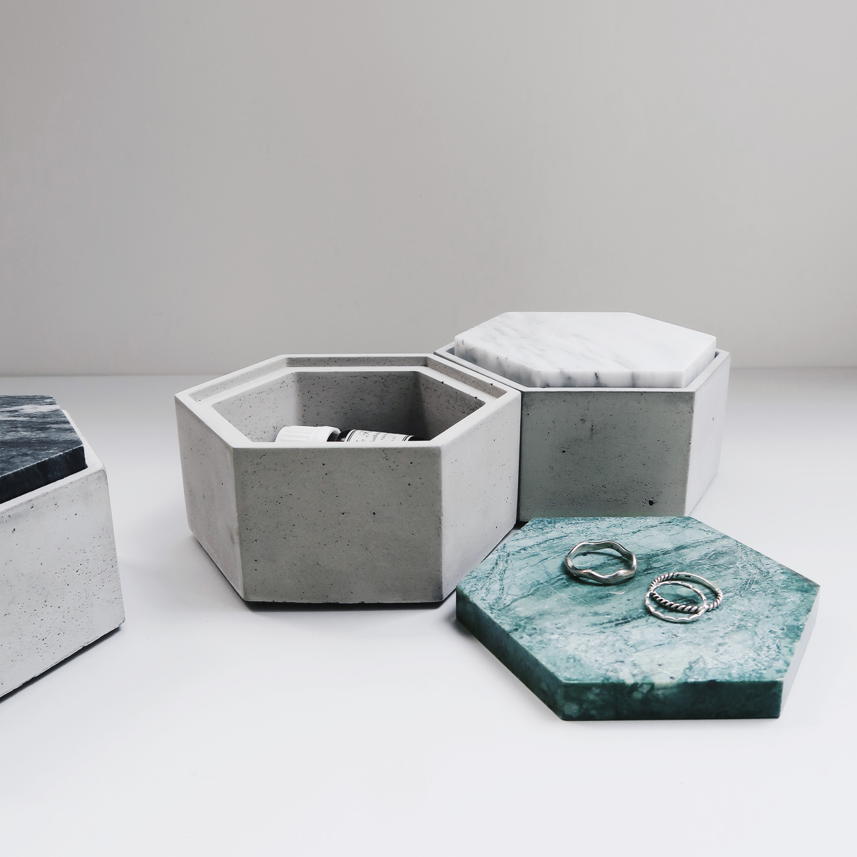 HOMEWARE 雲岩六角大理石蓋水泥收納容器・飾品盒・儲物盒