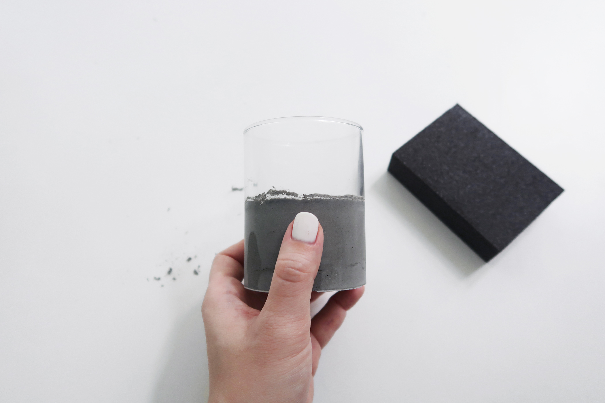 灰調|DIY手作教學:極簡粗獷・水泥玻璃杯 Sept 4