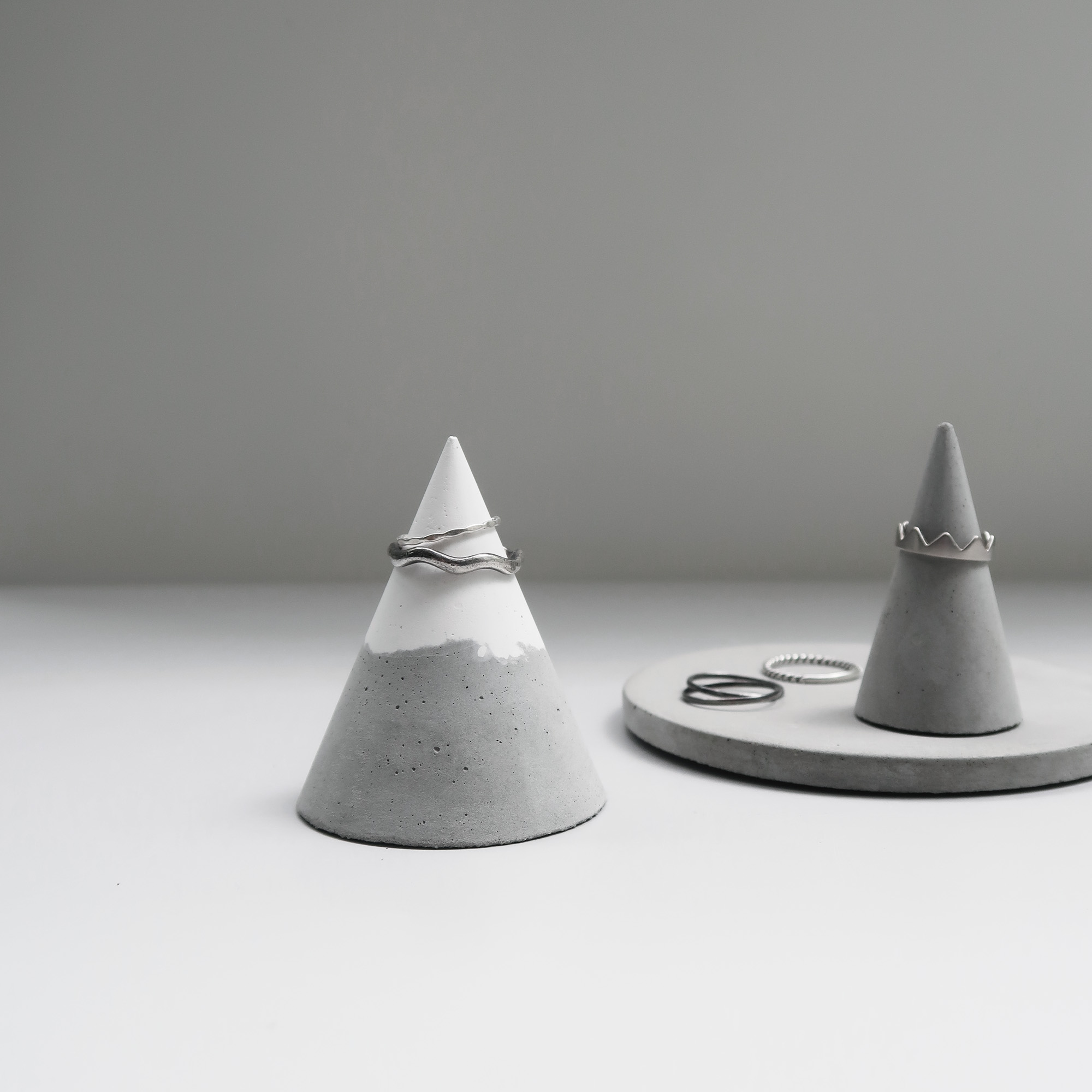 SNOWPACK 小山雪錐形水泥戒指座+飾品盤收納3件組