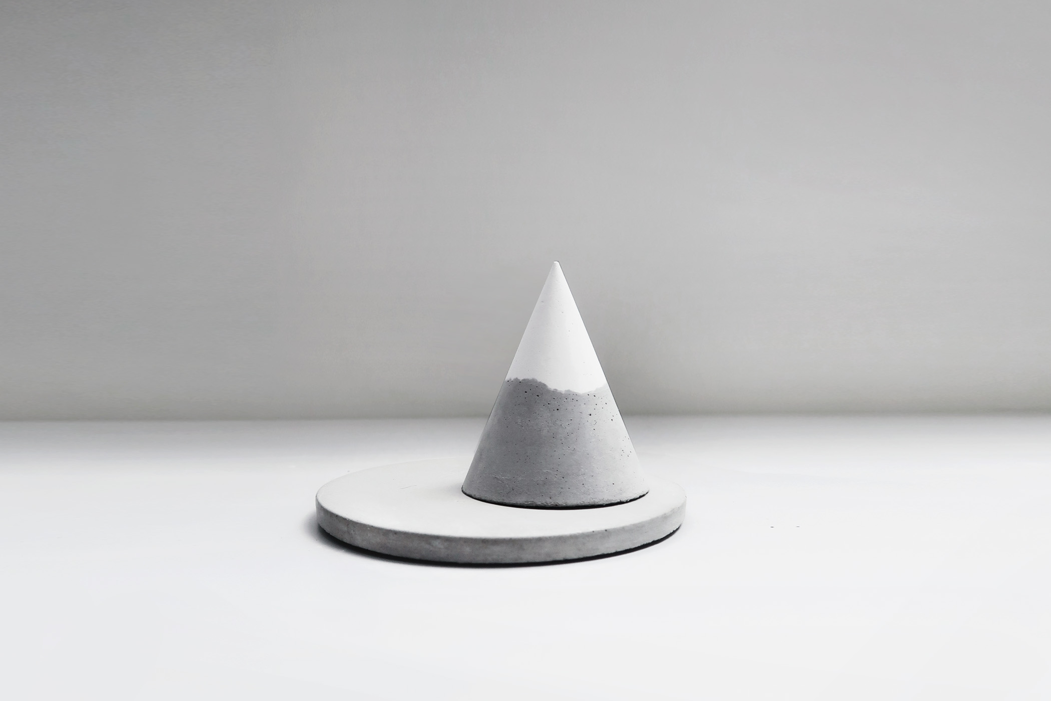 SNOWPACK 小山雪錐形水泥戒指座 + 飾品盤
