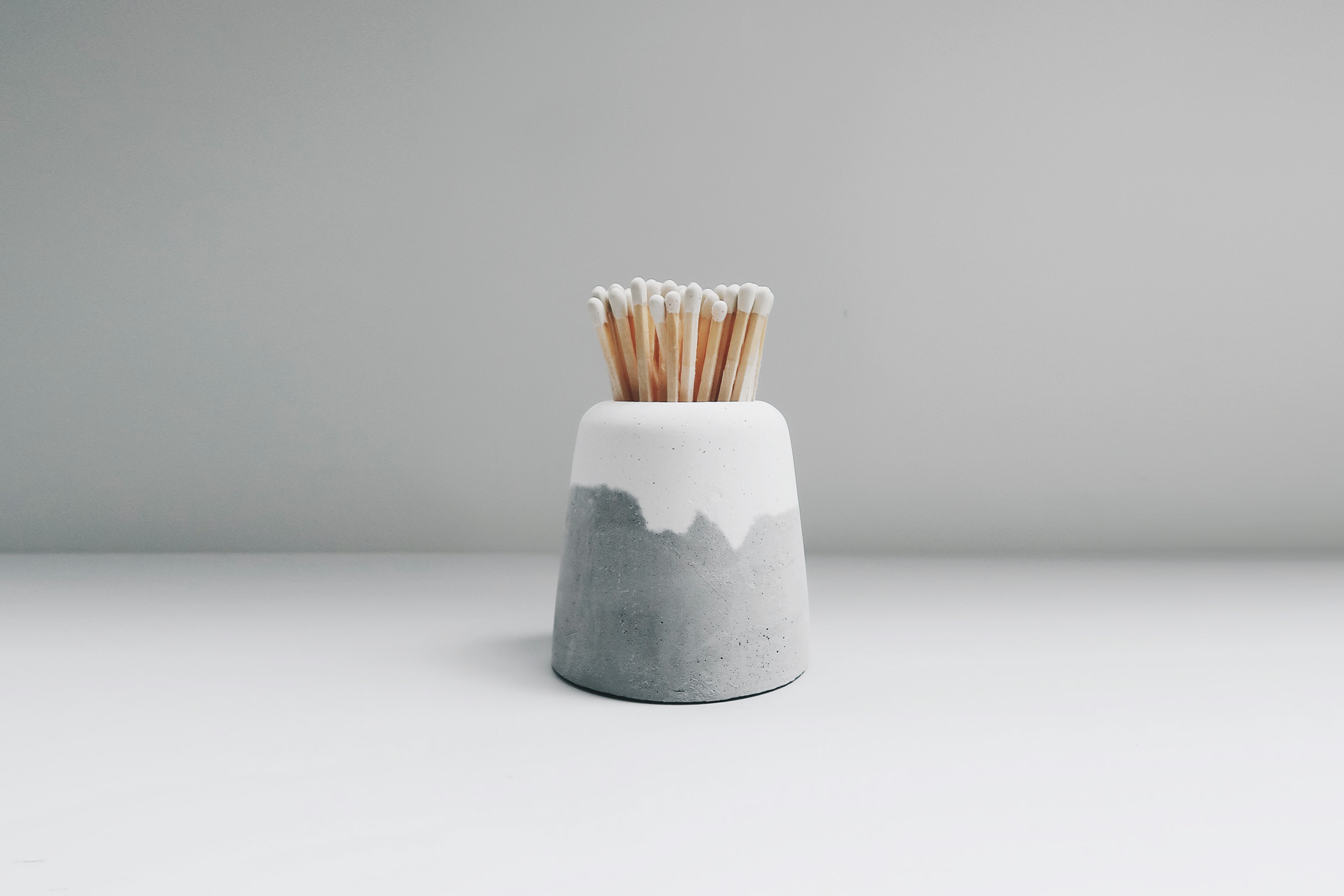 SNOW VOLCANO 大雪火山雙色水泥盆器