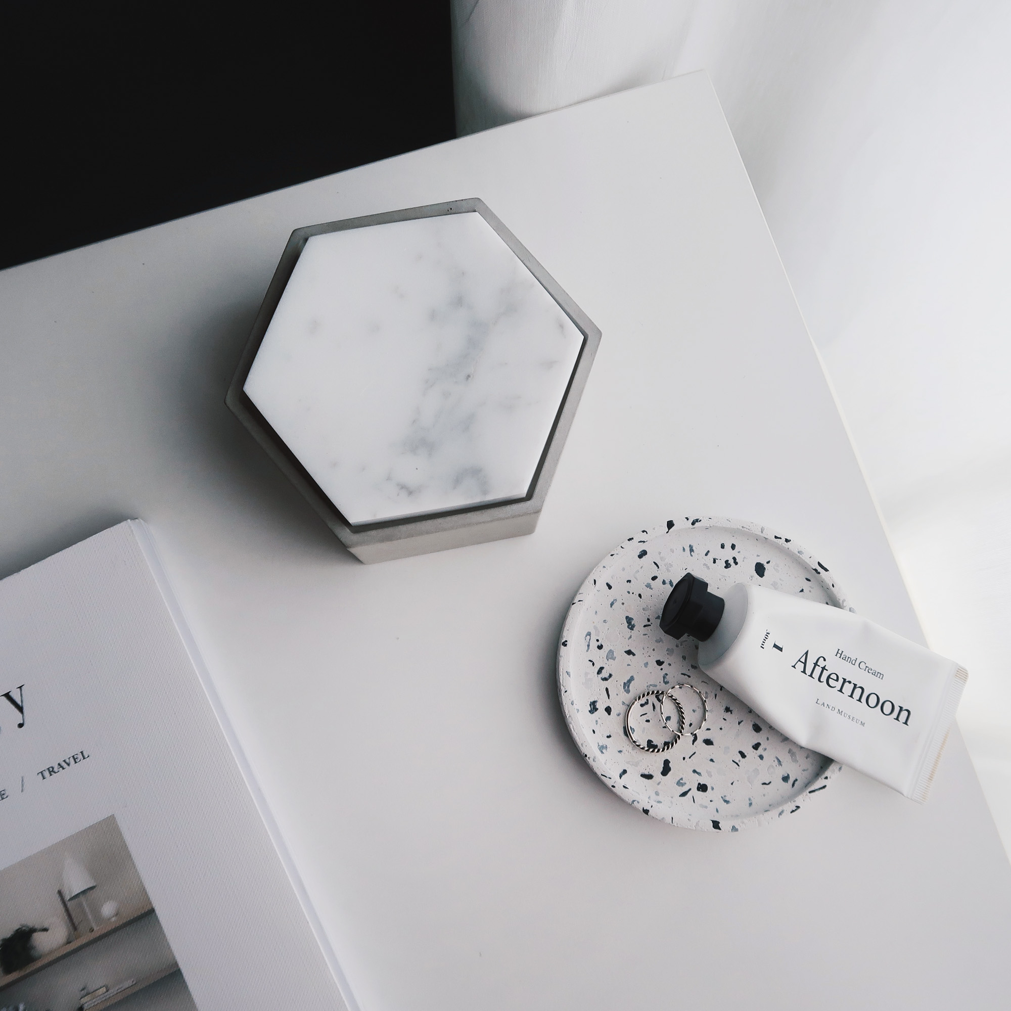 THE ROCK 雲岩六角大理石蓋水泥家飾・擺飾・禮物